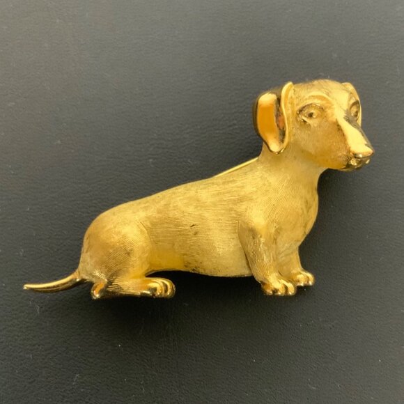 Trifari Jewelry - Vintage Crown Trifari Brushed Gold-Toned Dachshund Dog Brooch Pin
